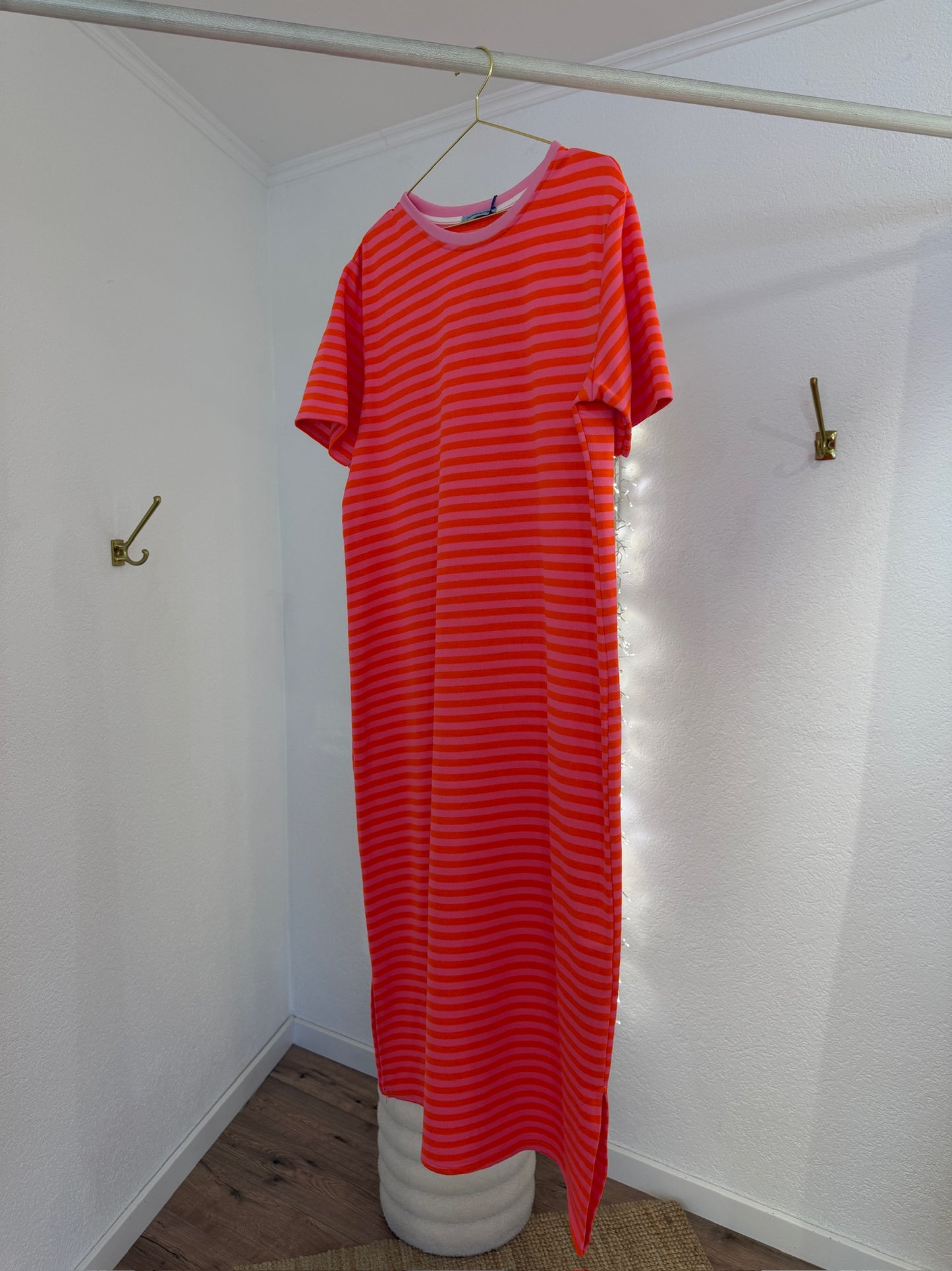 Sweater Kleid mit Streifen