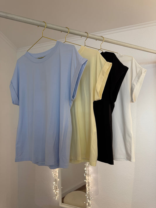 Basic Shirt mit umgeschlagenen Ärmeln versch. Farben