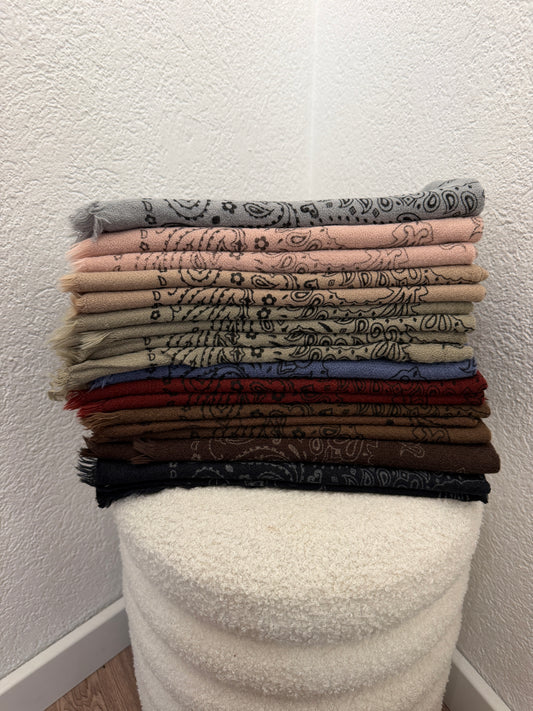 Dreieckstuch mit Paisley Muster versch. Farben