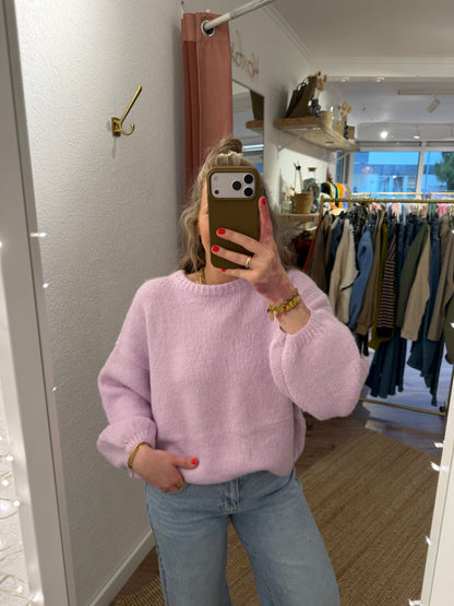 Grober Strickpulli Flieder