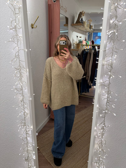 Oversize-Strickpullover mit V-Ausschnitt