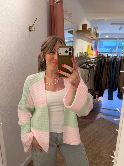 Gestreifter Strickcardigan versch. Farben