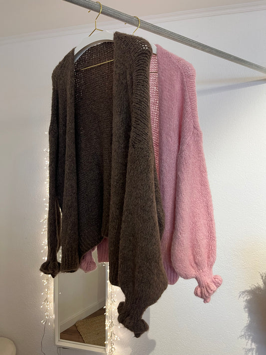 Strickjacke mit gerafften Ärmeln