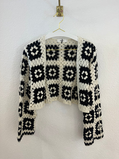 Grob gestrickte Jacke mit Muster