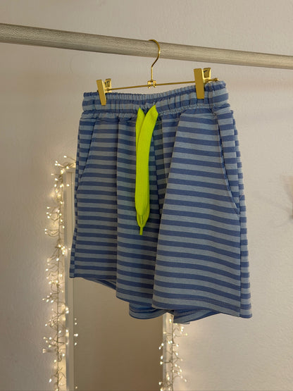 Gestreifte Shorts versch. Farben
