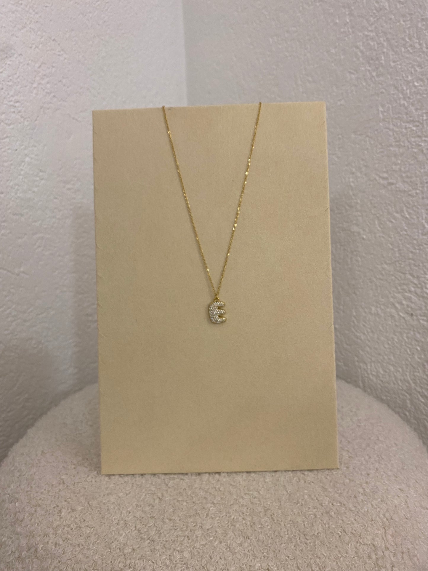 Buchstabenkette mit Glitzer