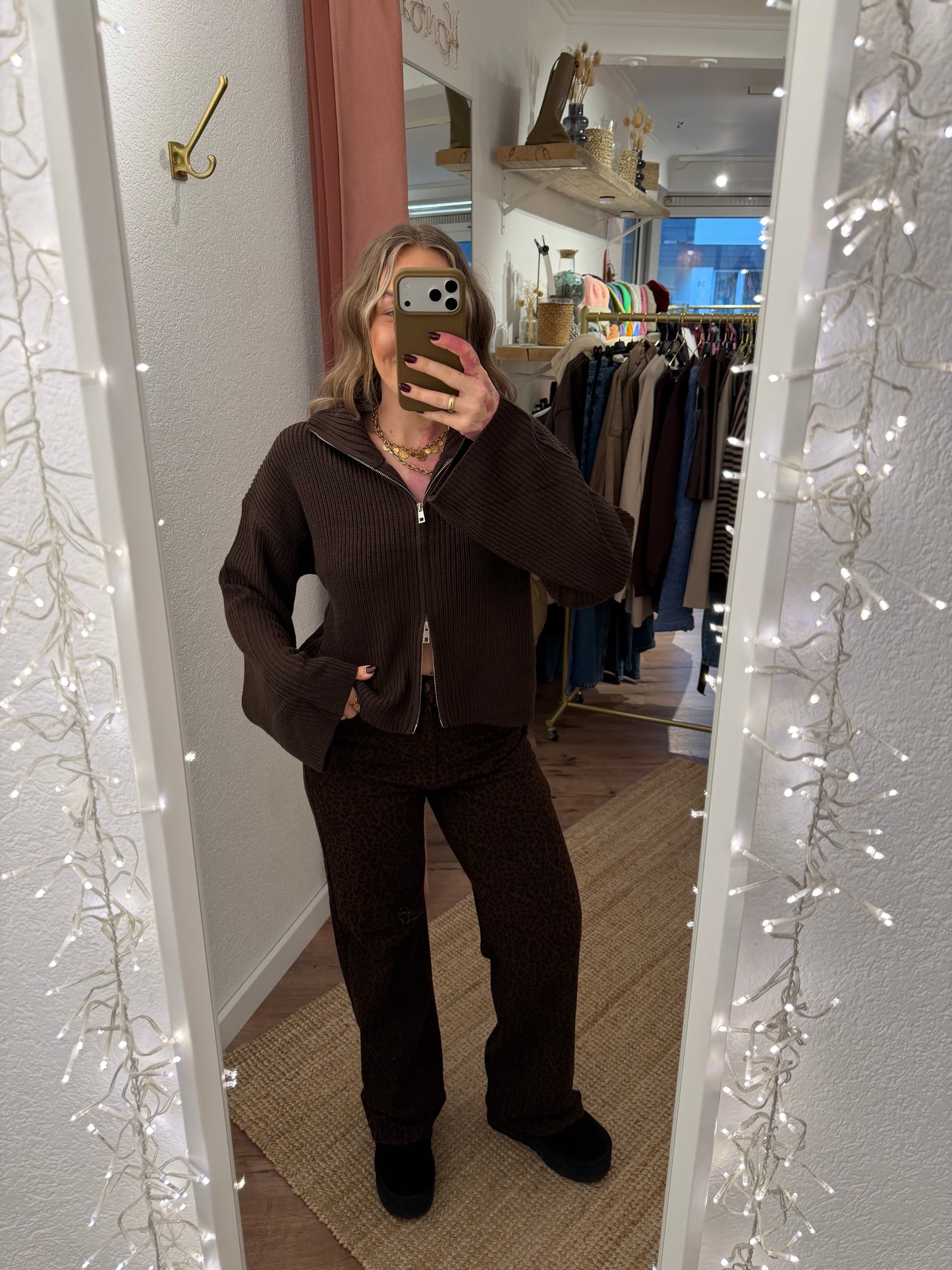 Straight Leg Leo Jeans