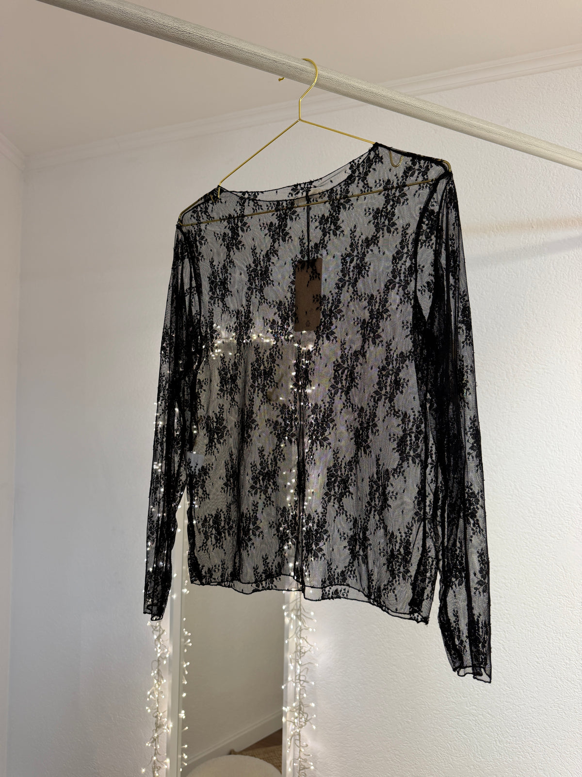 Transparente Spitzenshirts versch. Farben