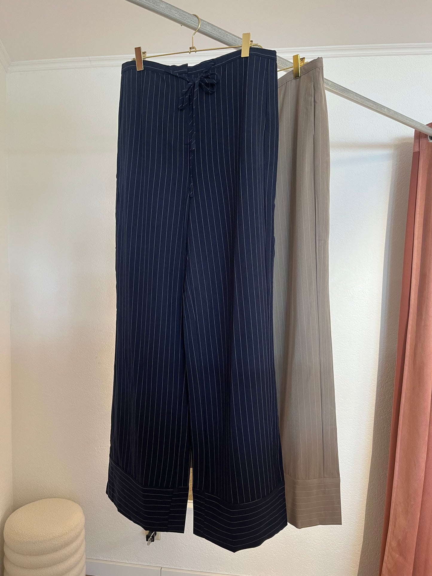 Gestreifte Stoffhose