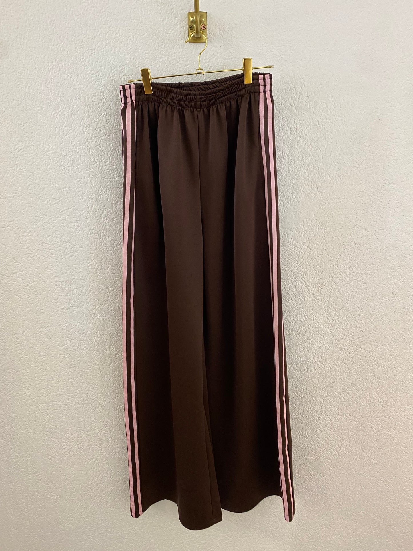 Sportliche Hose mit Seitenstreifen