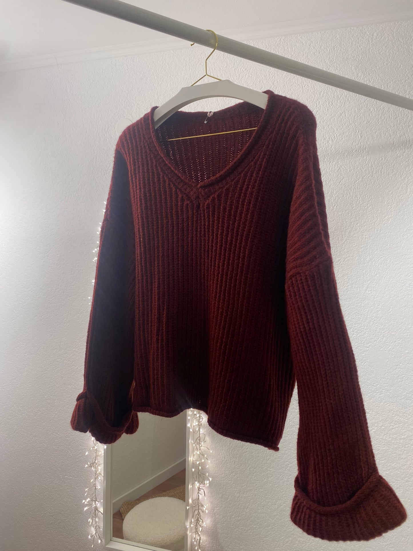Strickpulli mit V-Ausschnitt versch. Farben