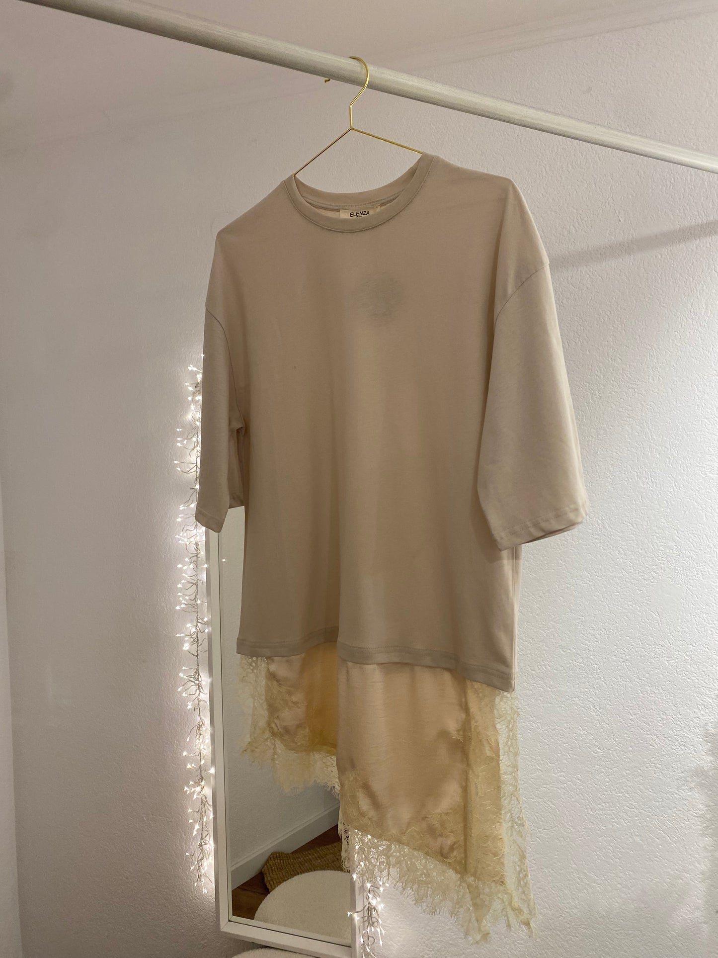 T-Shirt mit Spitzeneinsatz