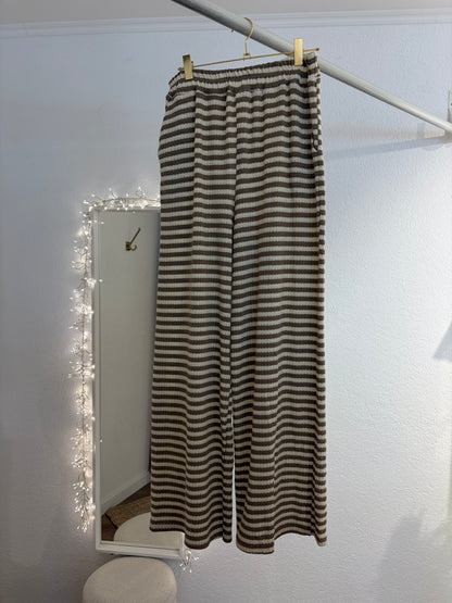 Gestreifte Stoffhose in versch. Farben