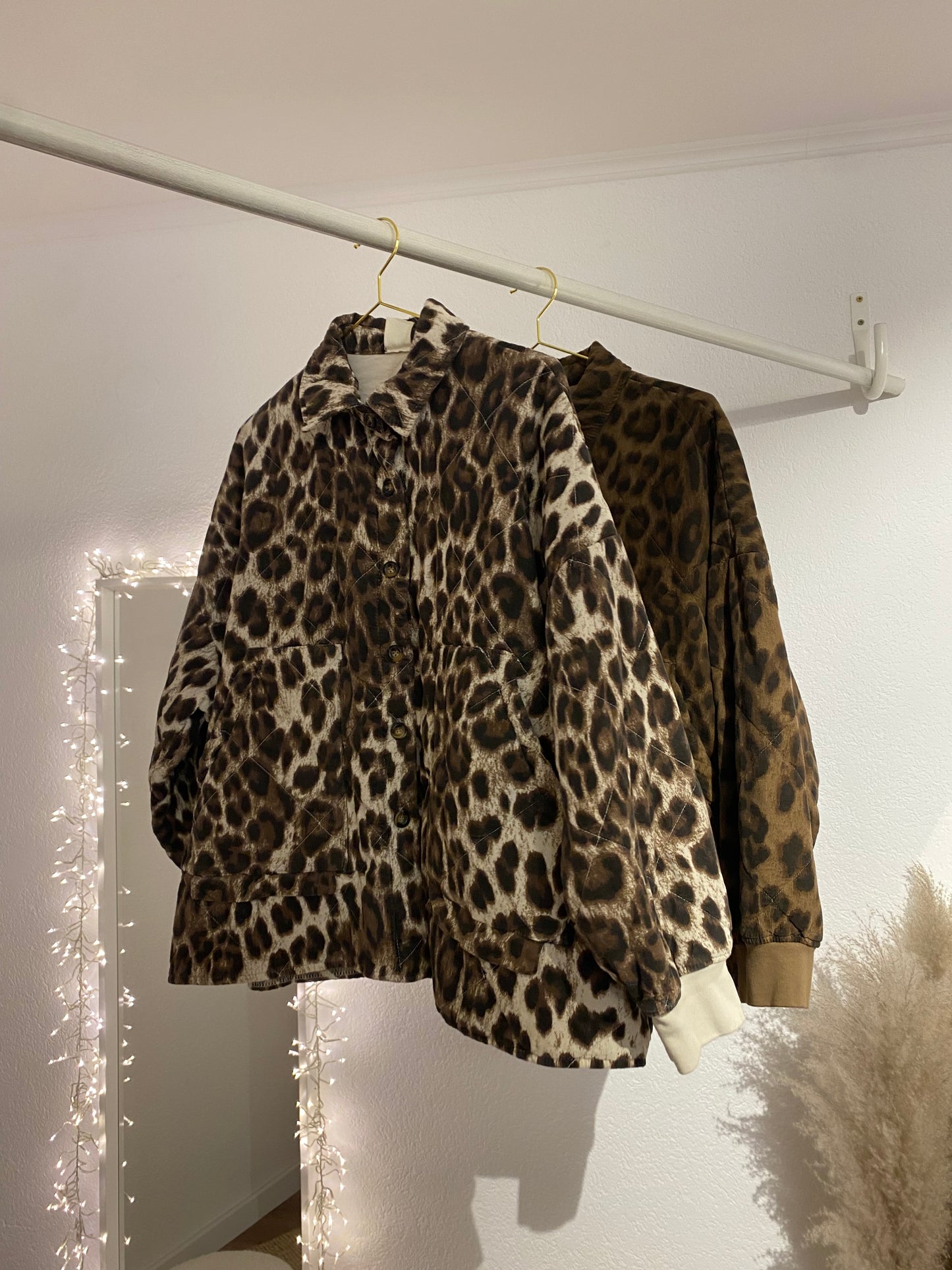 Leicht gesteppte Cordjacke Leo