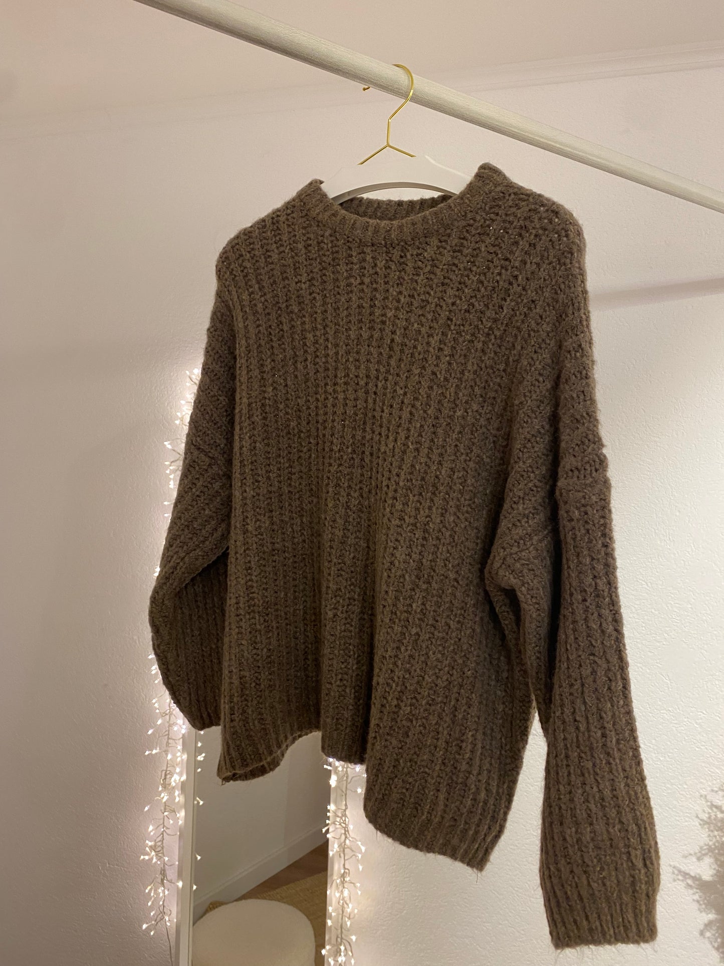 Grob gestrickter Strickpulli