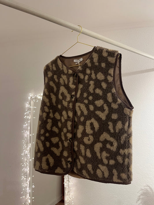 Teddyweste mit Leo-Muster