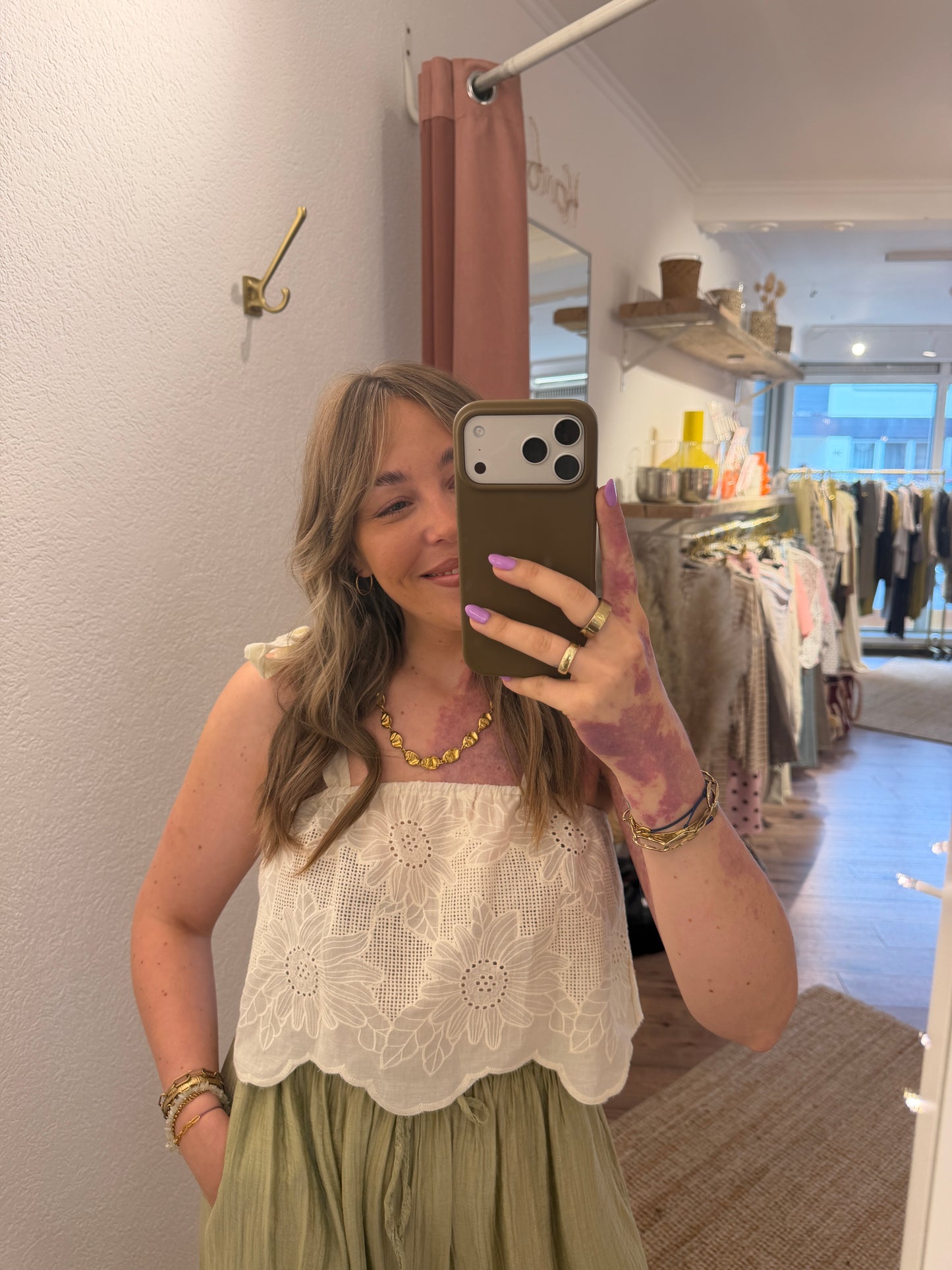 Cropped Top mit Blumenstickerei