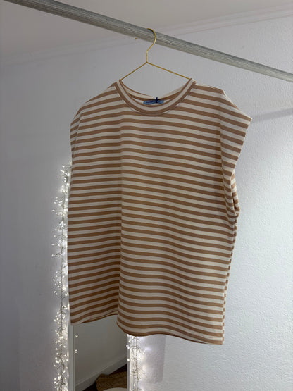 Überschnittenes Streifenshirt