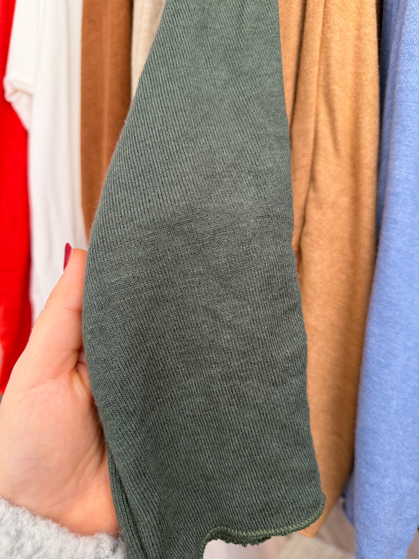 Kuschelige Basic Shirts versch. Farben