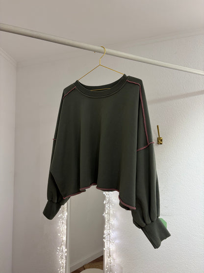 Sweater mit Kontrastnaht