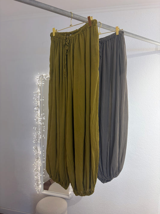 Weite Hose versch. Farben
