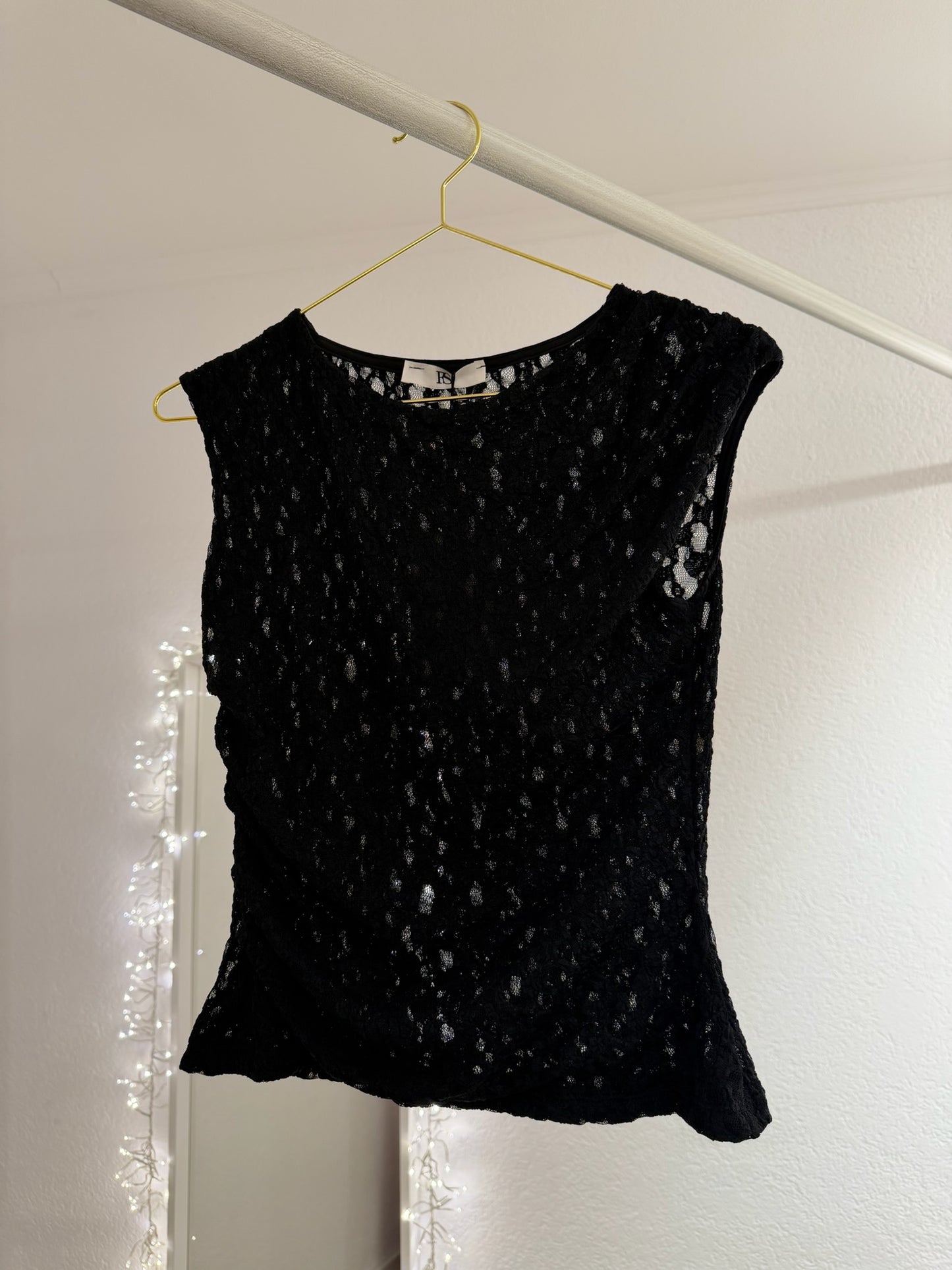 Gerafftes Spitzentop versch. Farben