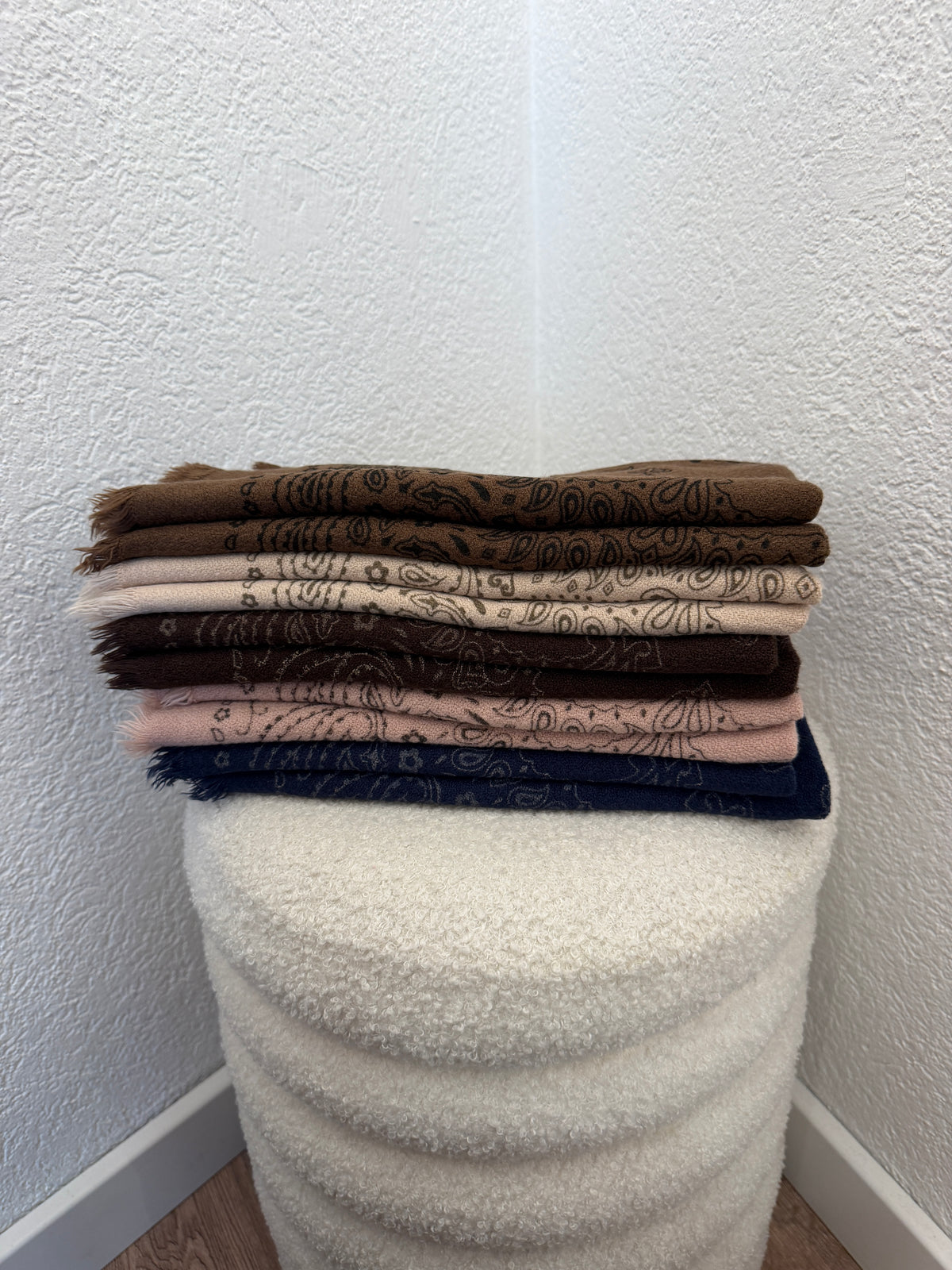 Dreieckstuch mit Paisley Muster versch. Farben