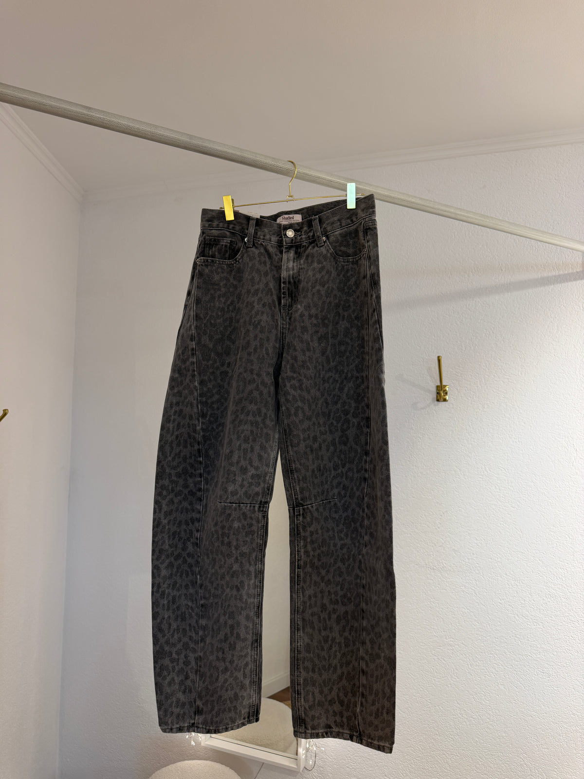 Leo Barrel Jeans