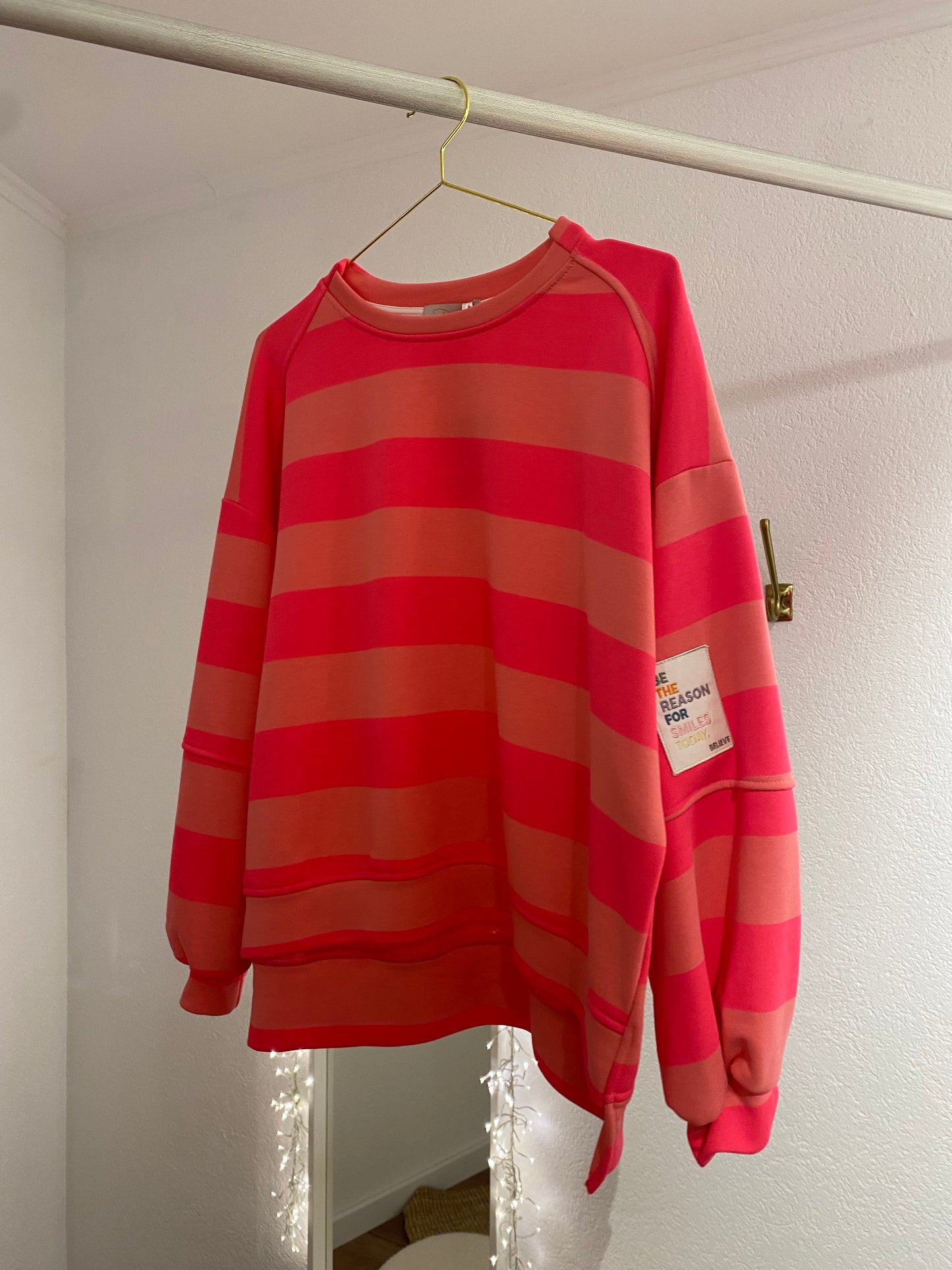 Gestreiftes Sweatshirt in versch. Farben