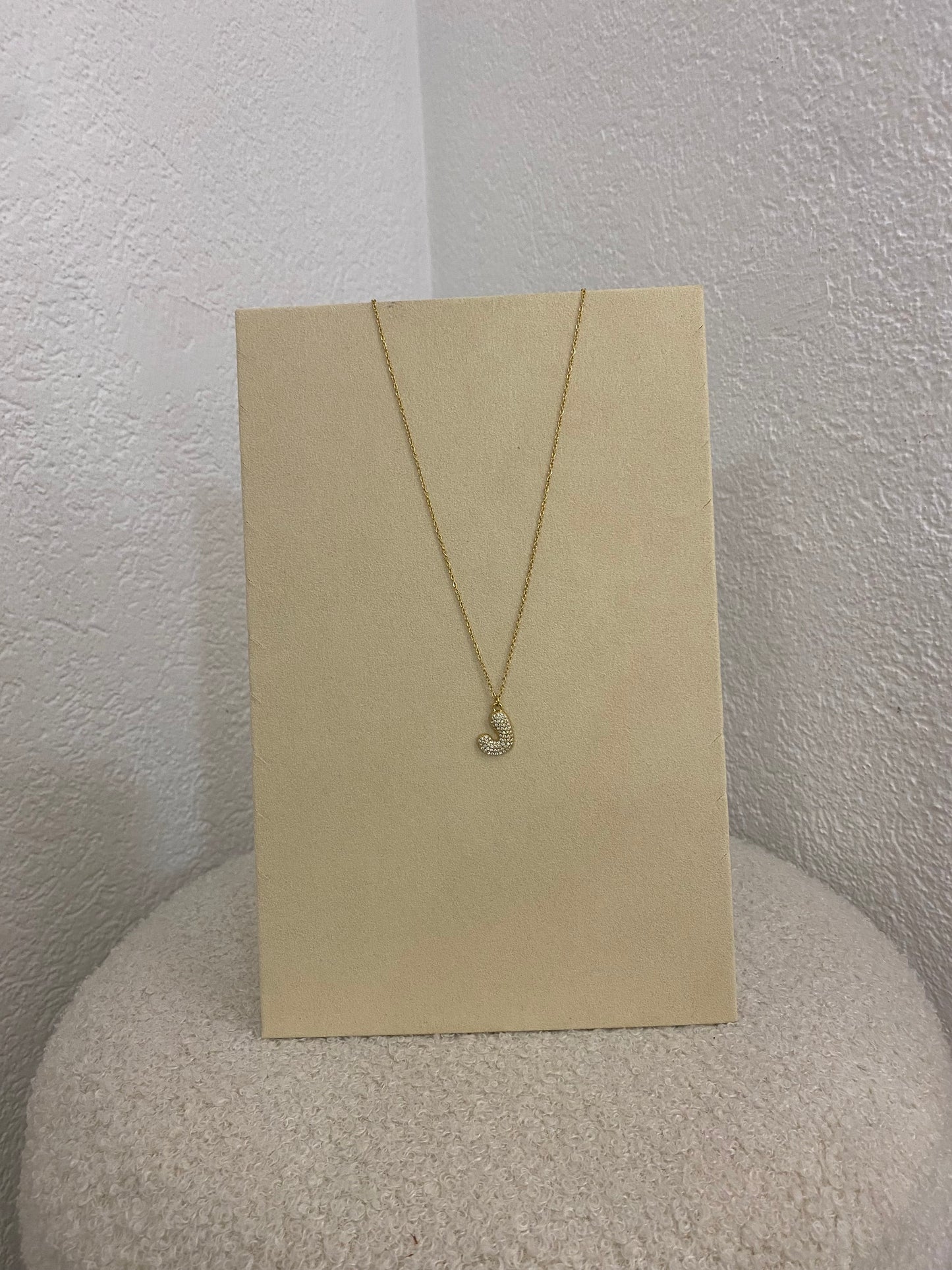 Buchstabenkette mit Glitzer