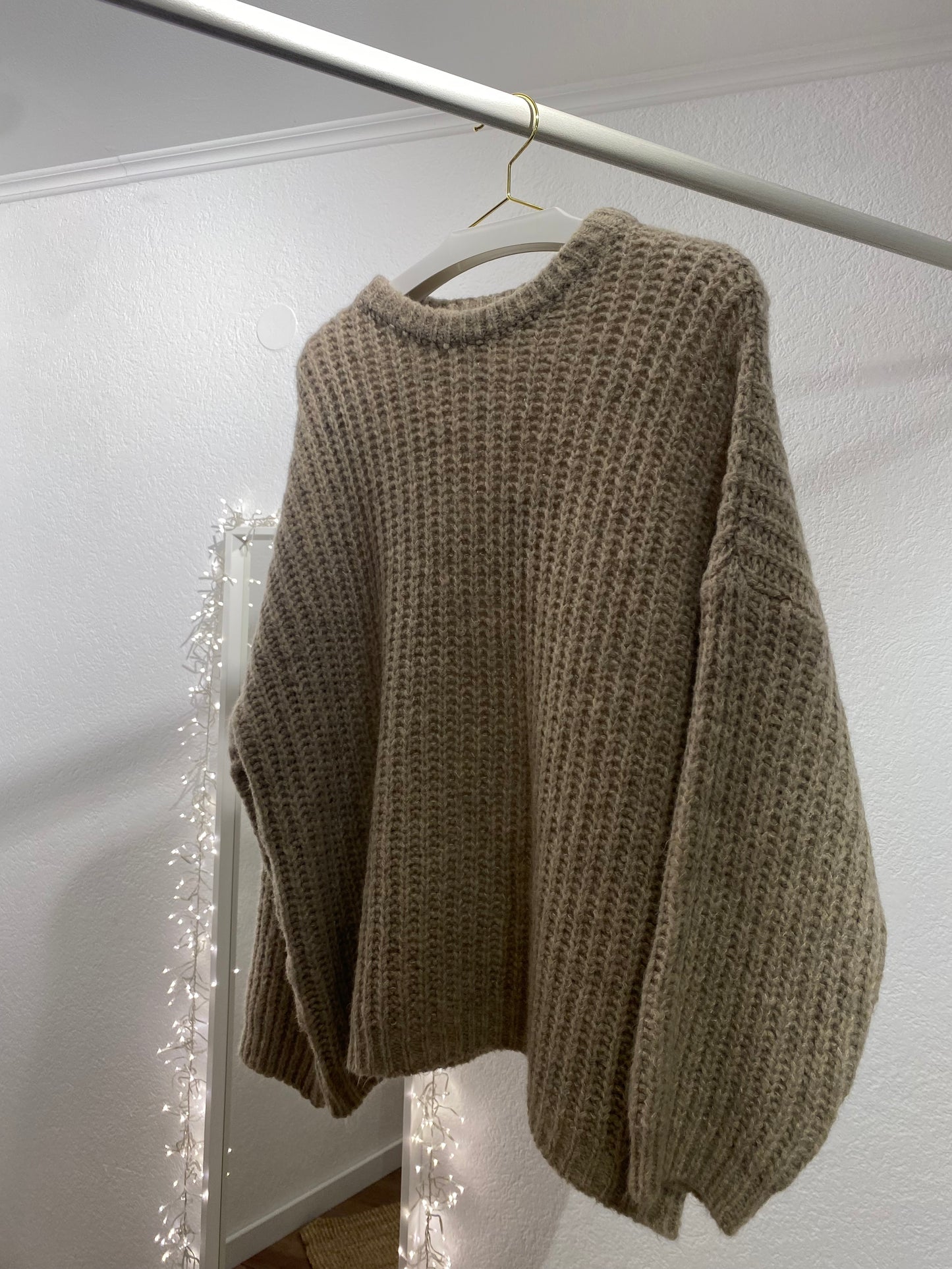 Grob gestrickter Strickpulli