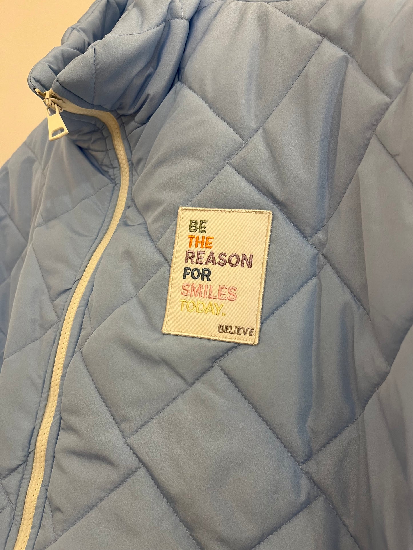Dünne kurzarm Puffer Jacke versch. Farben
