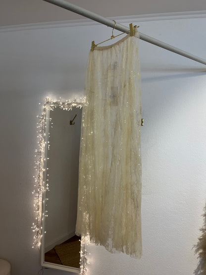 Spitzenrock mit Pailletten