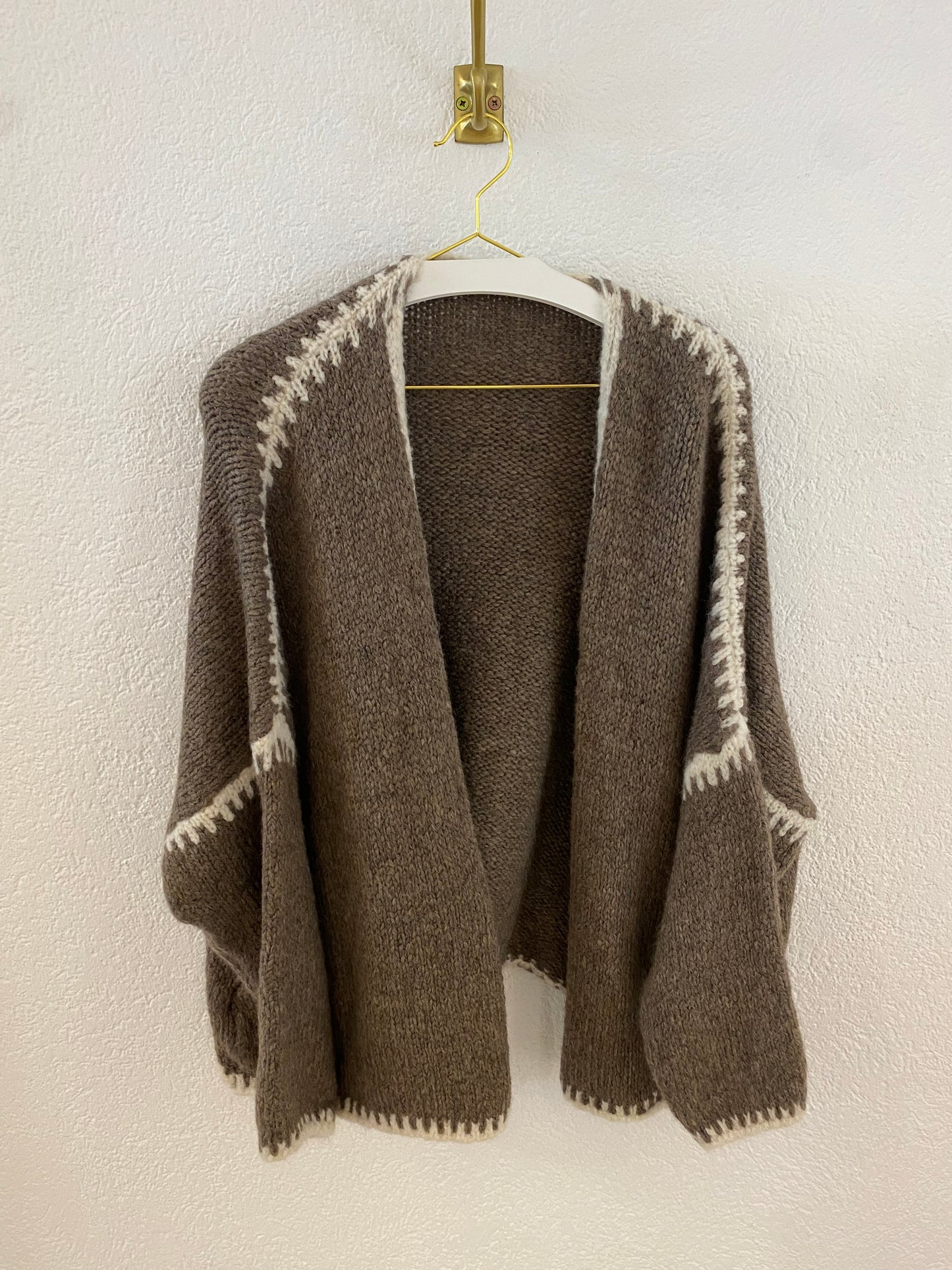 Cardigan mit Kontrast