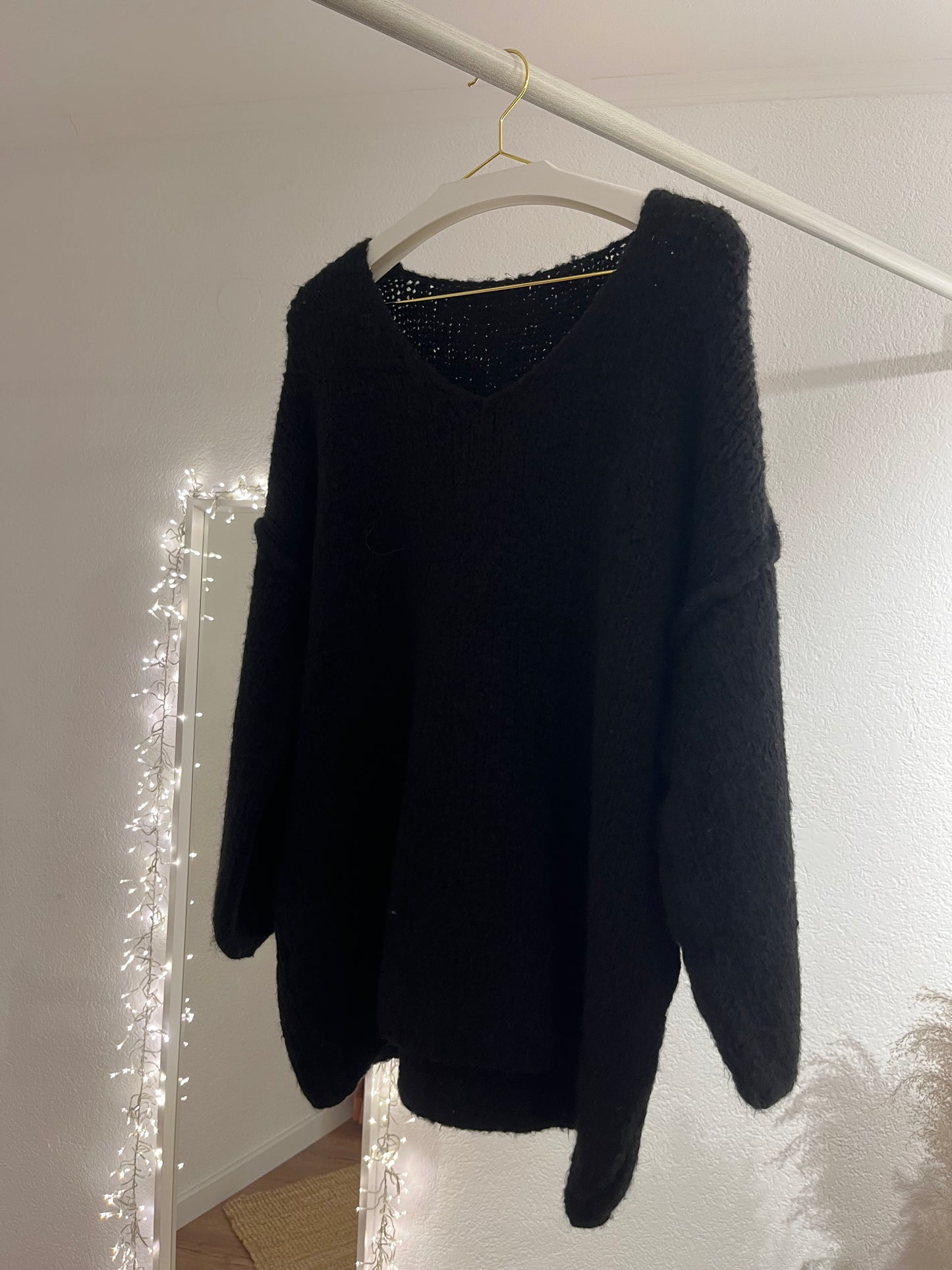 Oversize-Strickpullover mit V-Ausschnitt