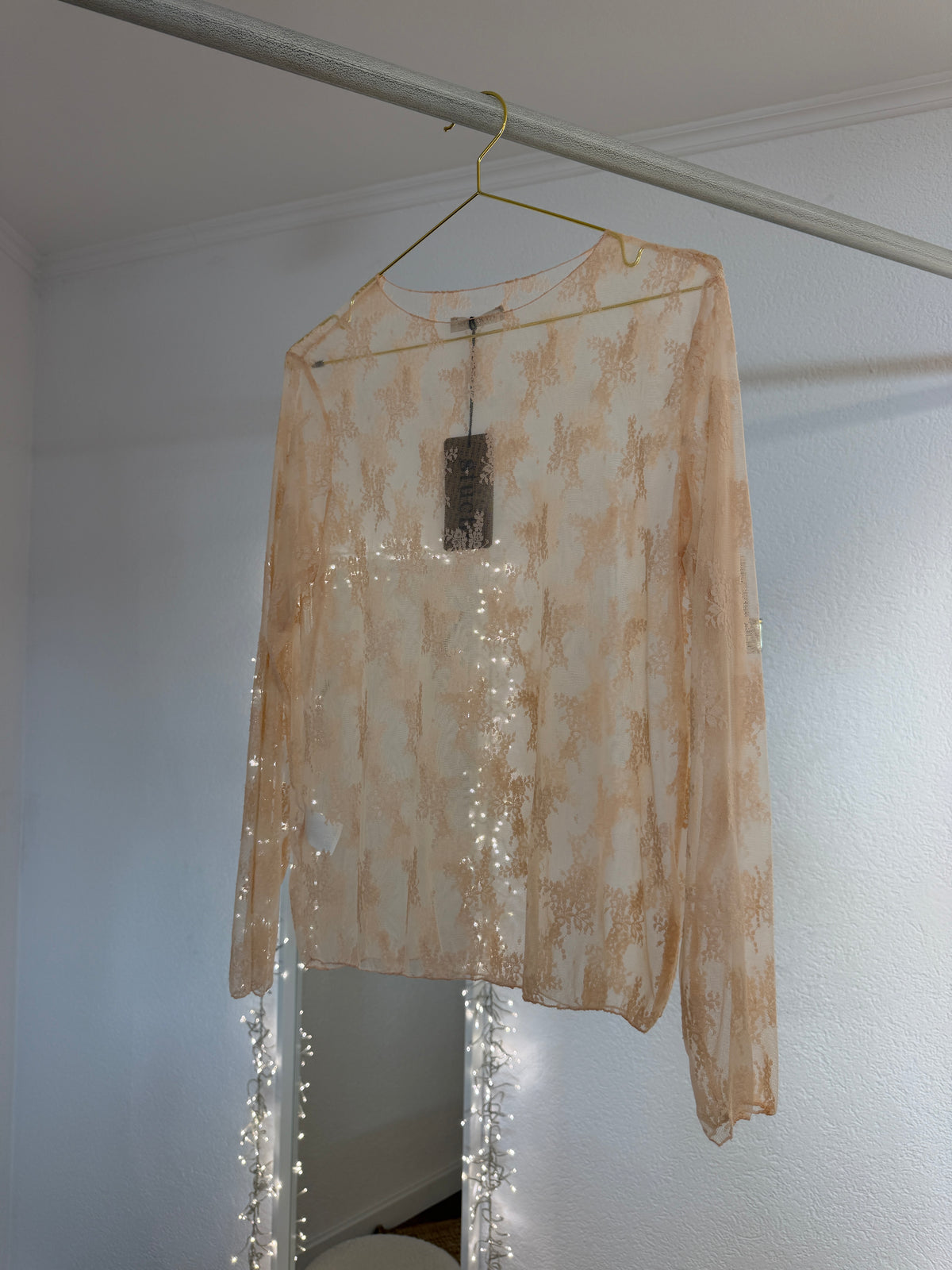 Transparente Spitzenshirts versch. Farben