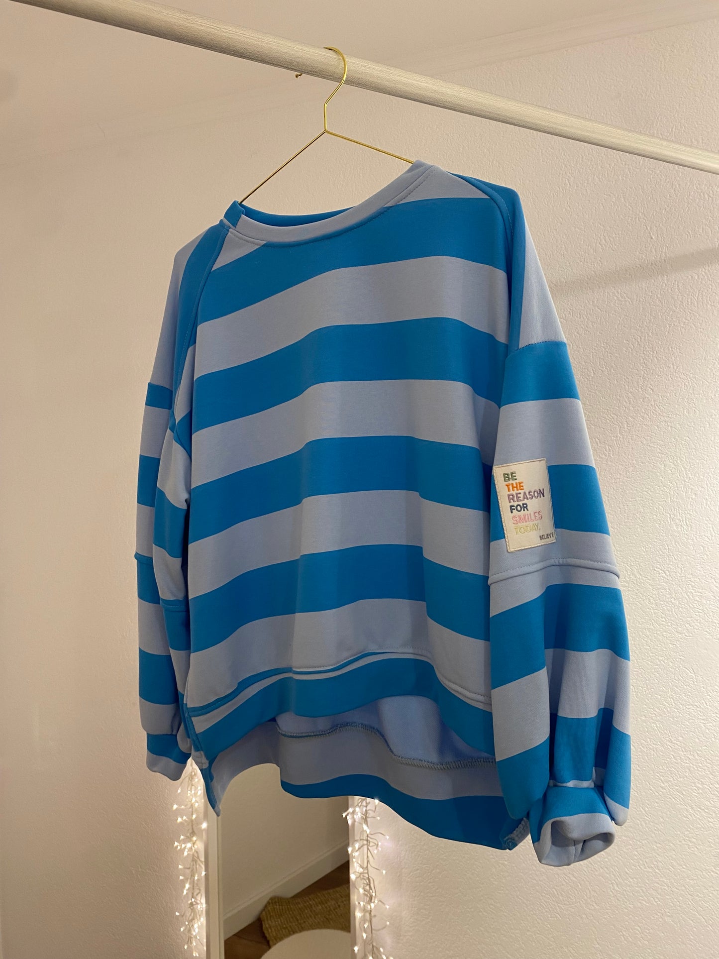Gestreiftes Sweatshirt in versch. Farben