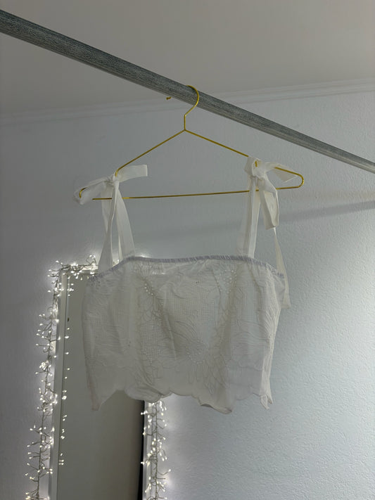 Cropped Top mit Blumenstickerei