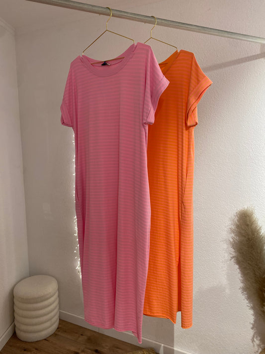 T-Shirt Kleid mit Streifen und Schlitz