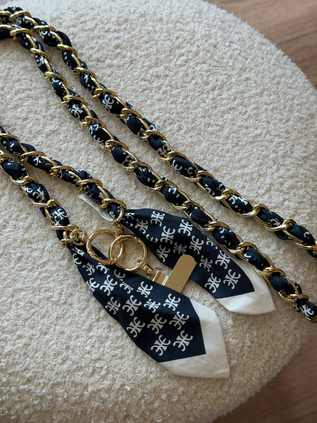 Handykette mit Bandana-Tuch vergoldet lang