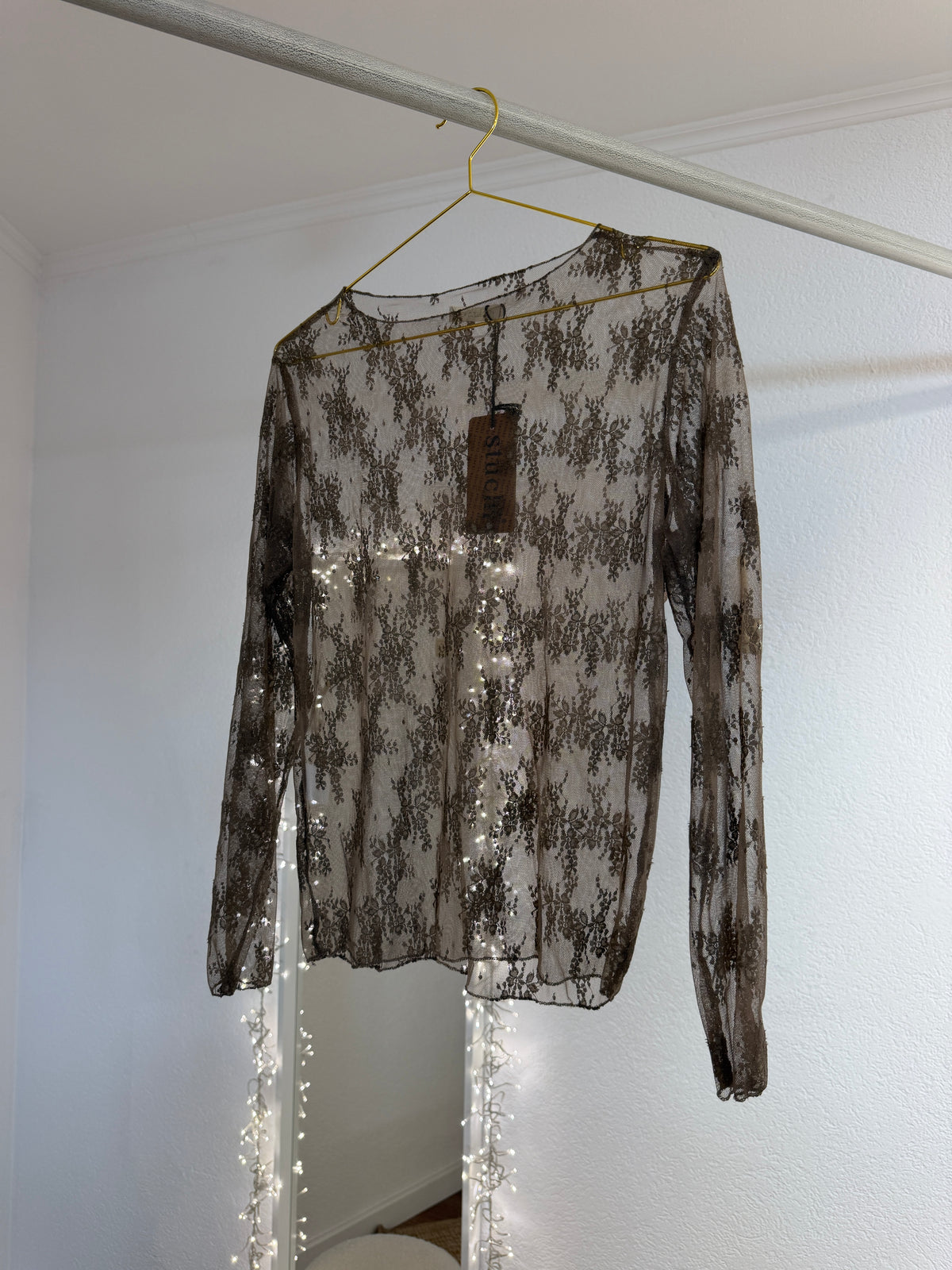 Transparente Spitzenshirts versch. Farben