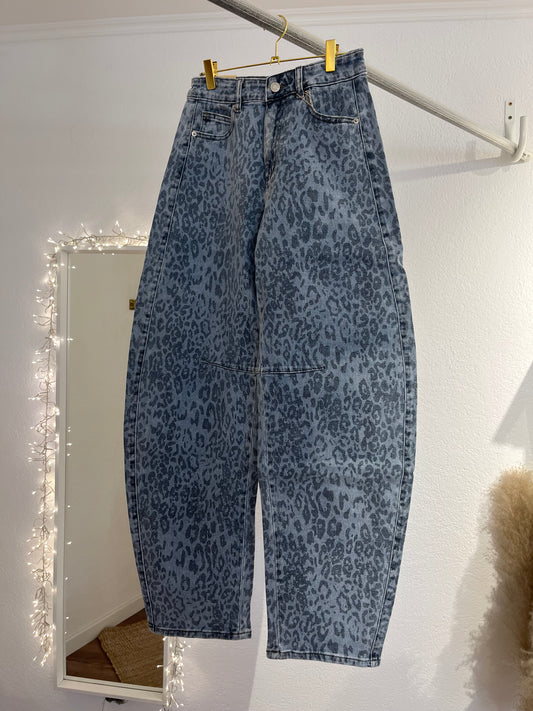 Leo Jeanshose im Balloon Fit