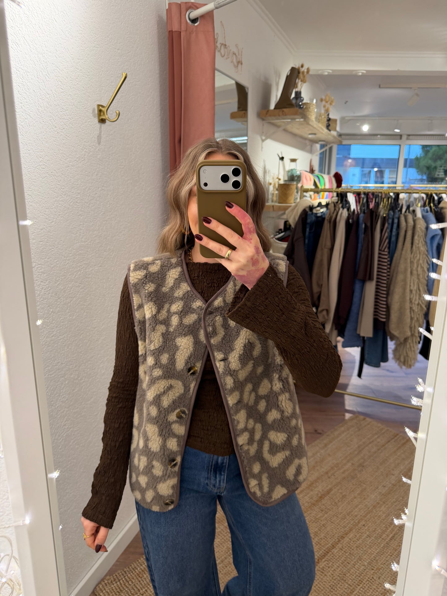 Teddyweste mit Leo-Muster