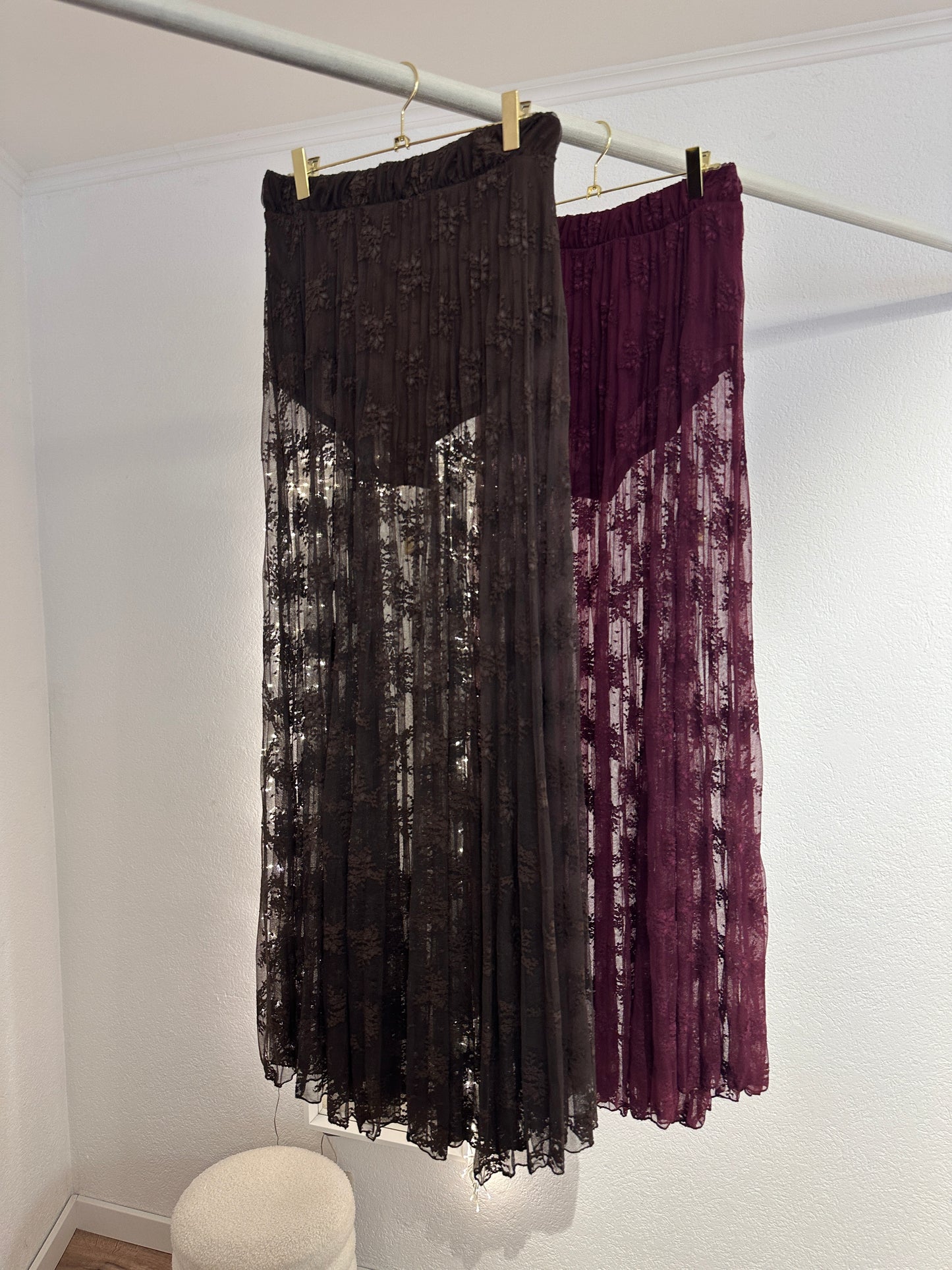 Spitzenrock versch. Farben