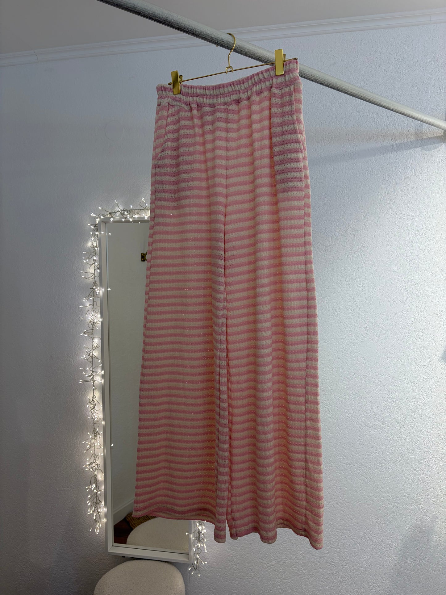 Gestreifte Stoffhose in versch. Farben