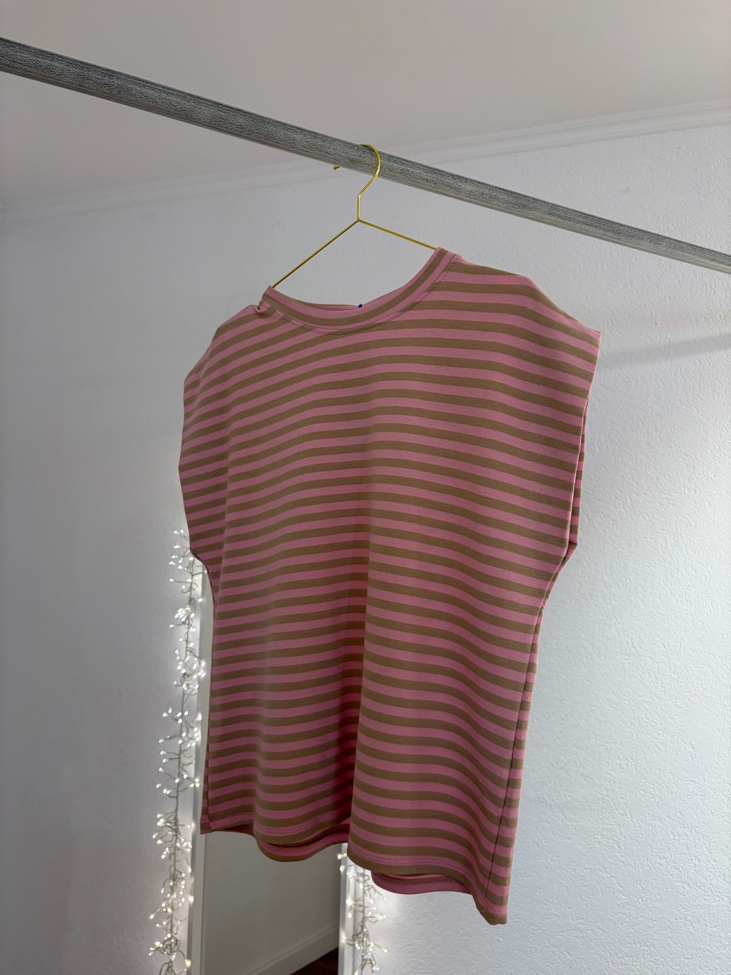 Gestreifte T-Shirts versch. Farben