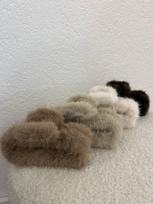 Fell Haarklammer eckig versch. Farben