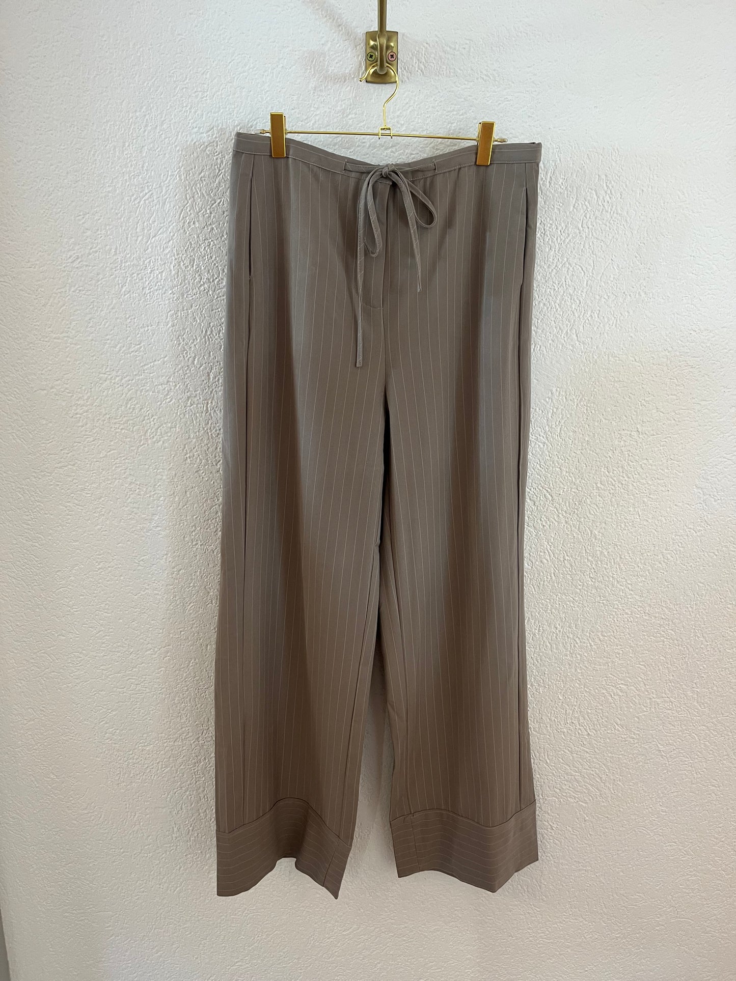 Gestreifte Stoffhose