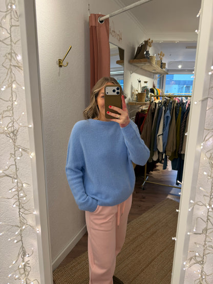 Weicher Pulli mit Rundhalsausschnitt