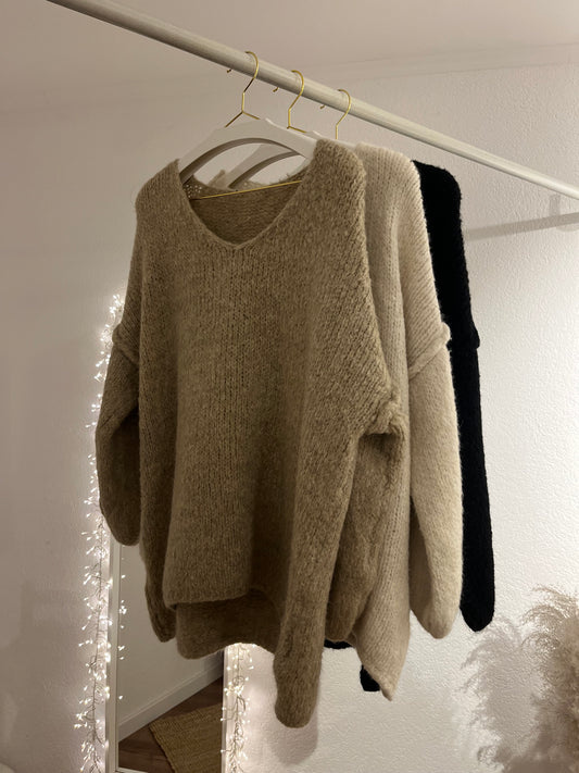 Oversize-Strickpullover mit V-Ausschnitt